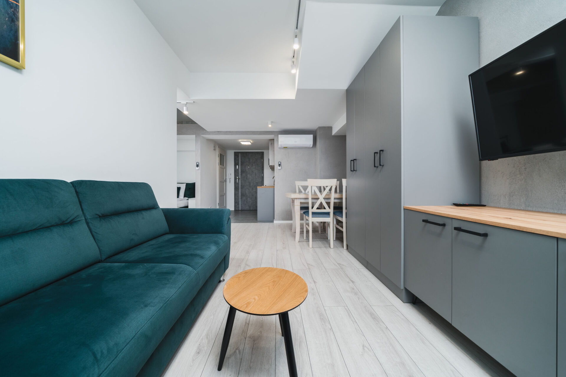 Ice Apartments 28A