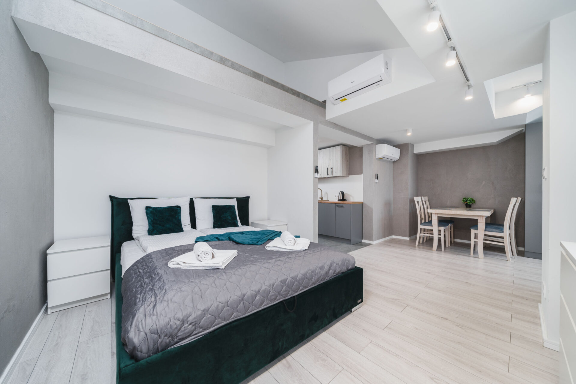 Ice Apartments 28A