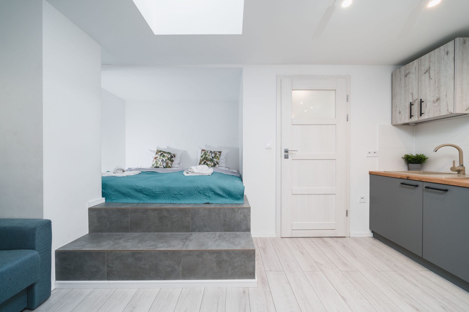 Ice Apartments 28B