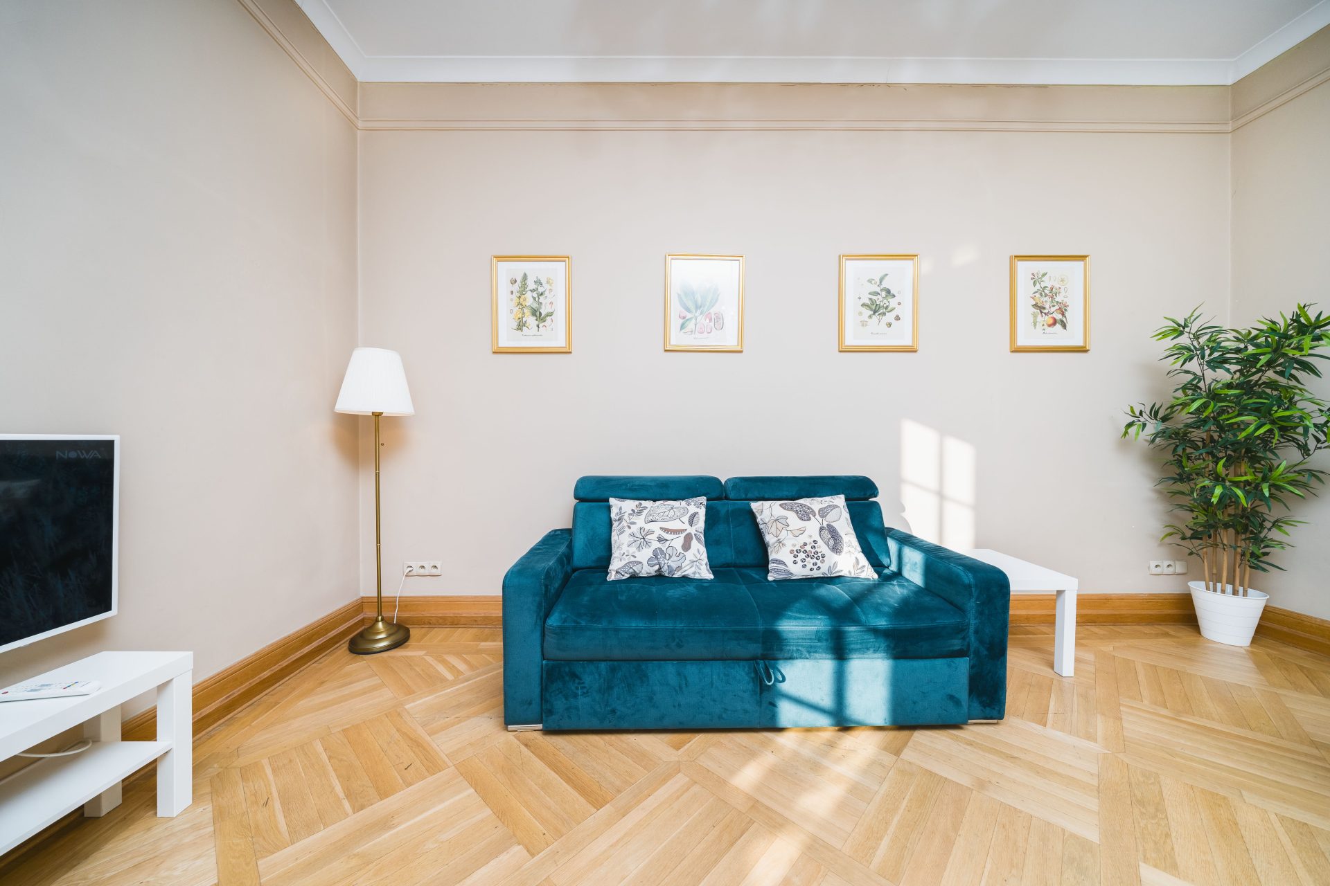 Pałac pod Baranami 1, Rynek Główny 27, Kraków: salon z sofą