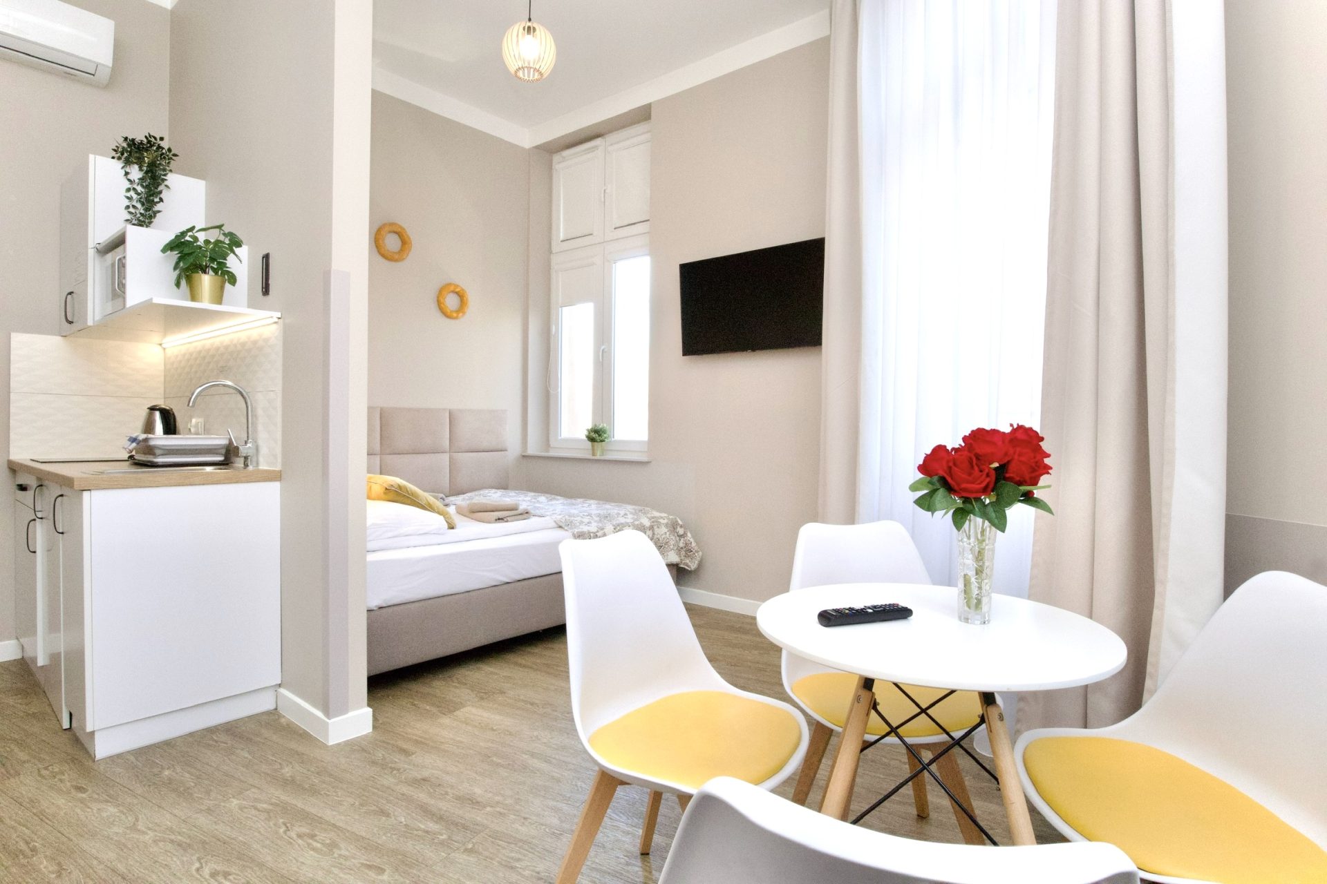 Bagel 24, ul. Dietla 5, Kraków: wnętrze studia
